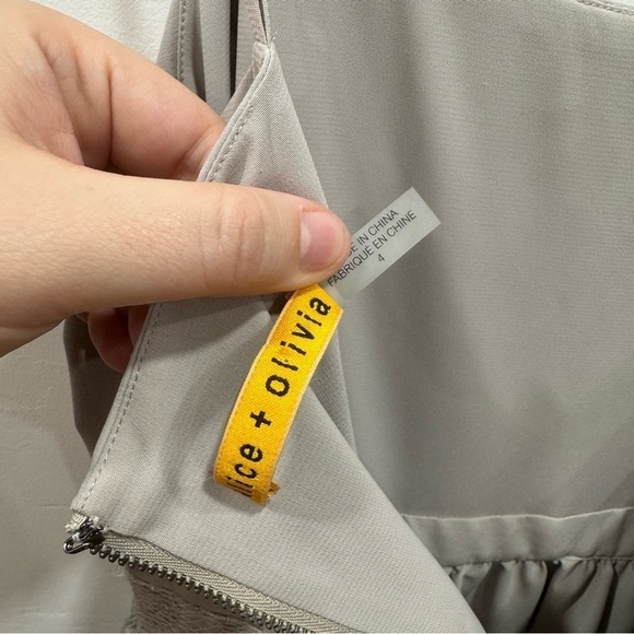 Alice And Olivia Silver Grey Babydoll Dress Spaghetti Strap Size 4 Metallic - Picture 6 of 7